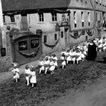 Festlicher Umzug zur Kommunion