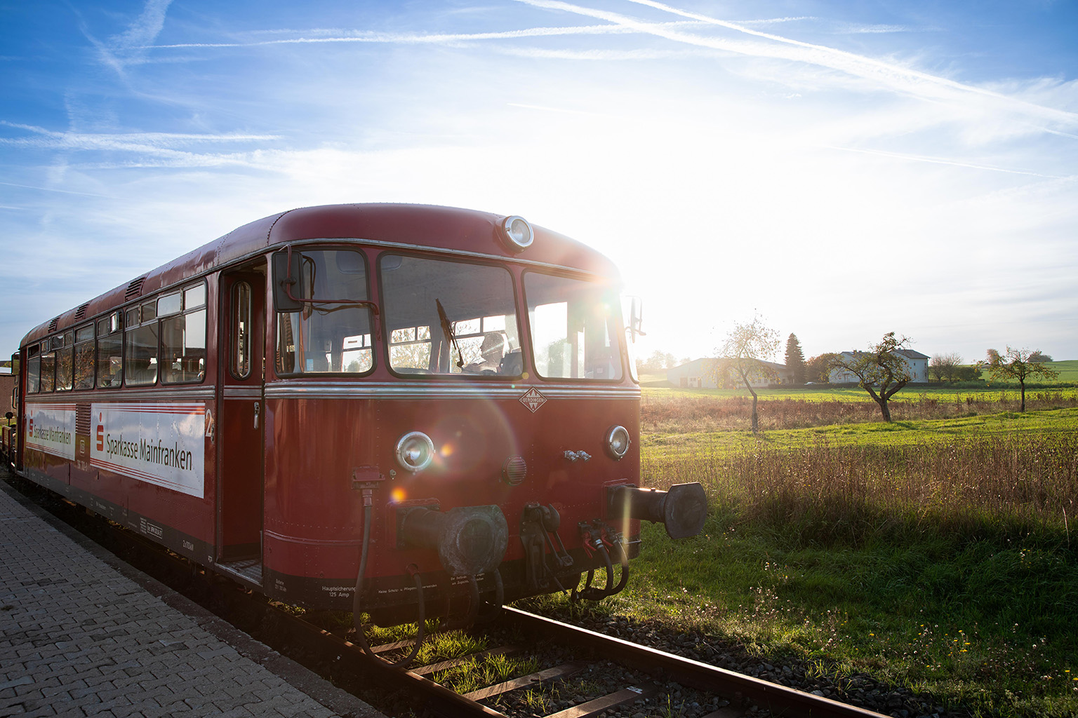 Mainschleifenbahn am Bahnhof Prosselsheim